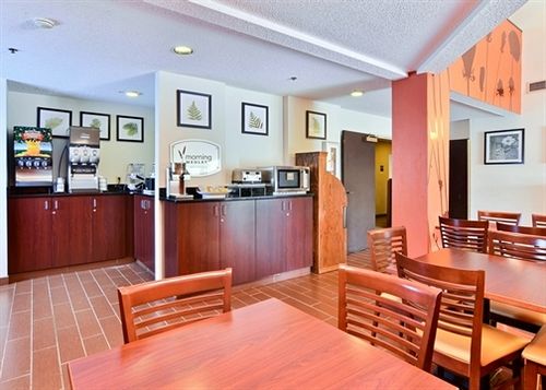 Hotel Sleep Inn  | Bridgeport | West Virginia | United States 15