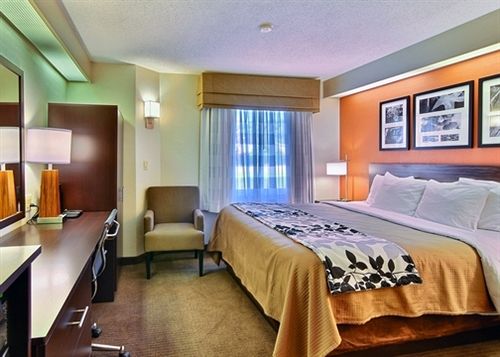 Hotel Sleep Inn  | Bridgeport | West Virginia | United States 4
