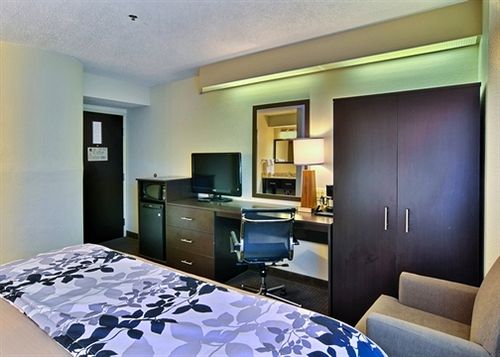 Hotel Sleep Inn  | Bridgeport | West Virginia | United States 7