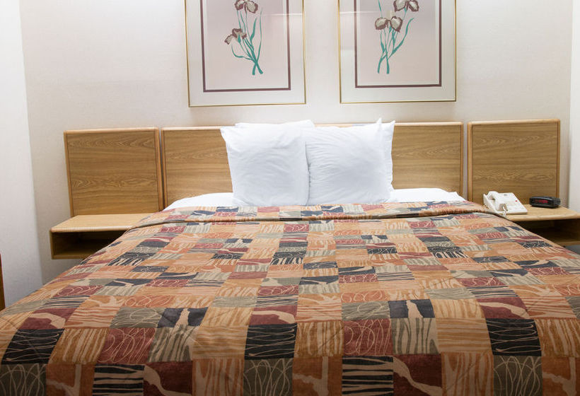 Hotel Rodeway Inn Airport  | Flint | Michigan | United States 6