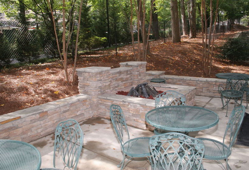 Hotel Holiday Inn Express & Suites Atlanta Buckhead Atlanta Georgia