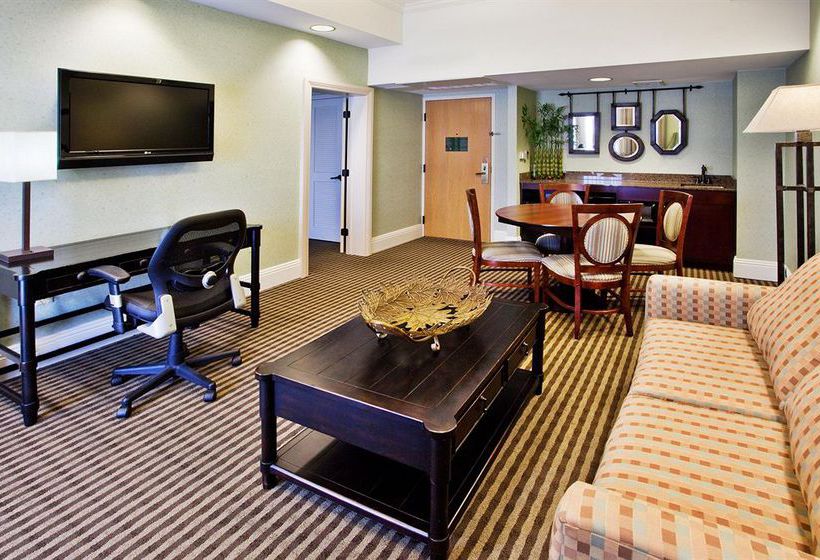 Hotel Holiday Inn Express & Suites Atlanta Buckhead  | Atlanta | Georgia | United States 8