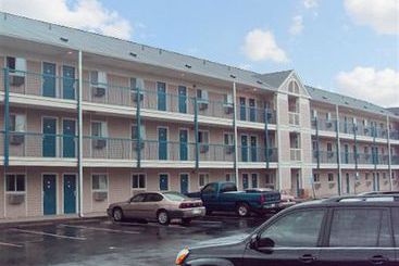 Hotel Suburban Lodge Conyers Conyers Georgia