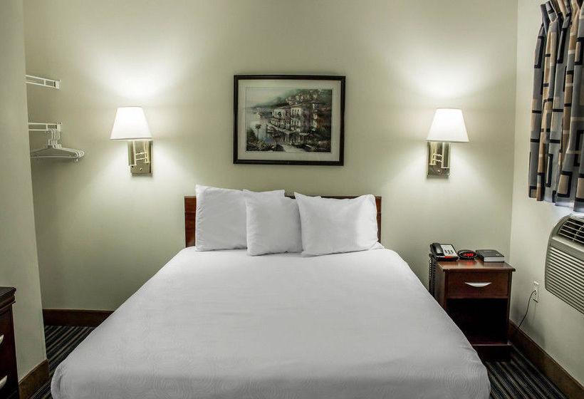 Hotel Suburban Extended Stay Greensboro  | Greensboro | North Carolina | United States 12