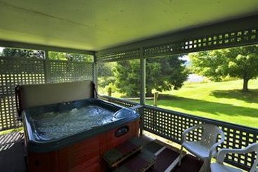 Hotel Sun & Ski Motor Inn  | Stowe | Vermont | United States 14