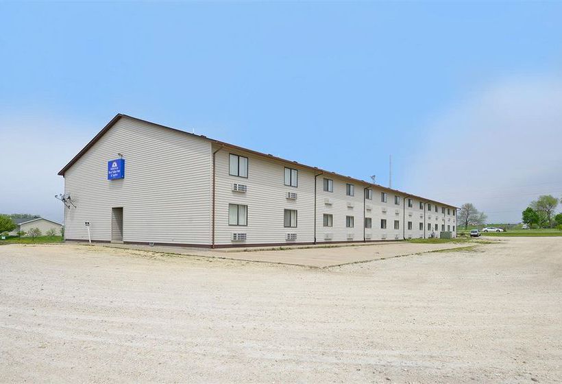 Super 8 Motel  | Manchester | Iowa | United States 5