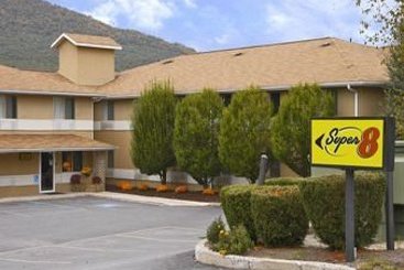 Super 8 Motel  | Burnham | Pennsylvania | United States