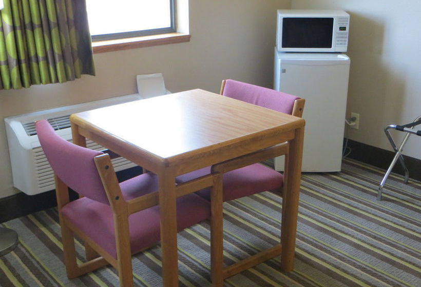 Super 8 Motel  | Hastings | Nebraska | United States 11