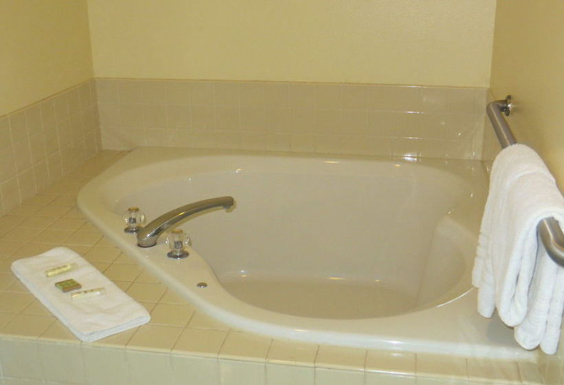 Super 8 Motel  | Hastings | Nebraska | United States 7