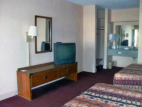 Hotel Super 8 Manchester  | Manchester | Tennessee | United States 1