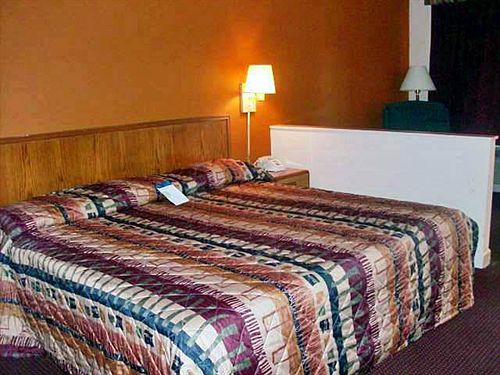 Hotel Super 8 Manchester  | Manchester | Tennessee | United States 2