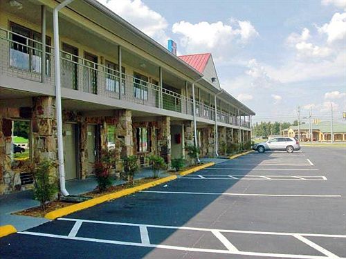 Hotel Super 8 Manchester  | Manchester | Tennessee | United States 5