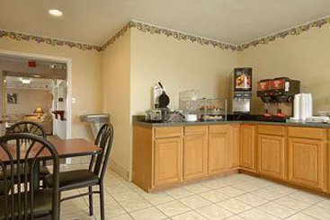 Motel Super 8 Sikeston Miner Area  | Sikeston | Missouri | United States 3