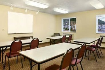 Hotel Super 8 Roseburg  | Roseburg | Oregon | United States 2