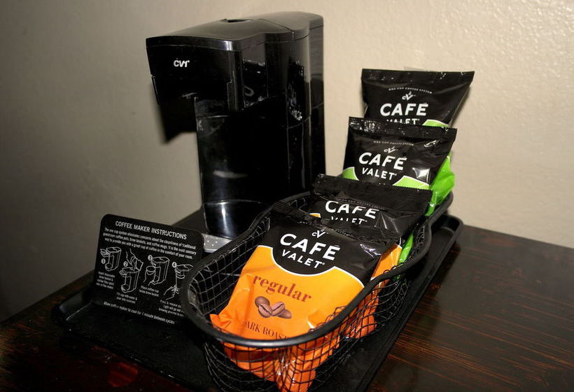 Hotel Super 8 Chesapeake  | Chesapeake | Virginia | United States 6