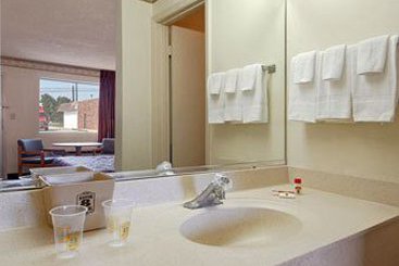 Motel Super 8 Charlotte Sunset Road  | Charlotte | North Carolina | United States 1