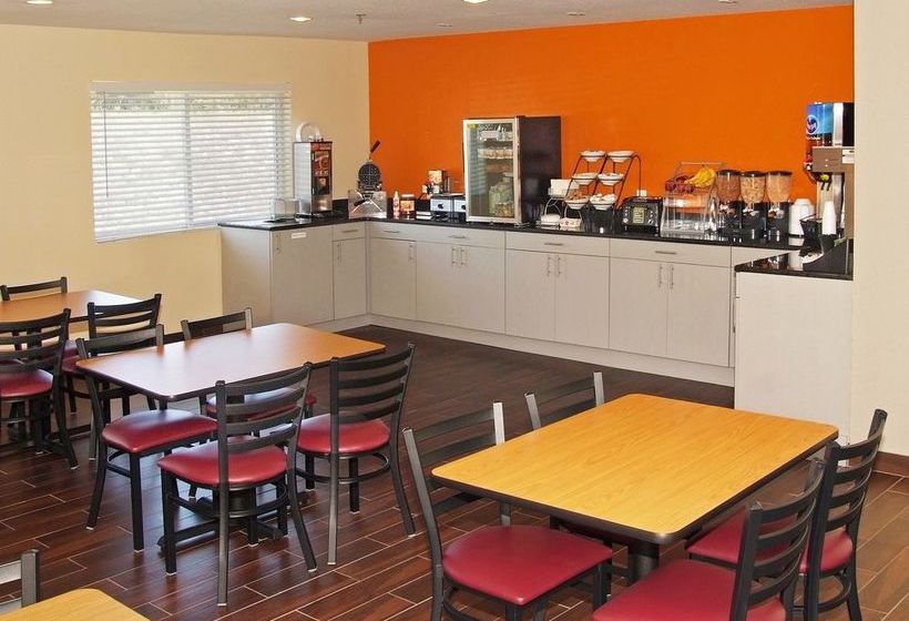 Super 8 Motel Osage Beach   | Osage Beach | Missouri | United States 4