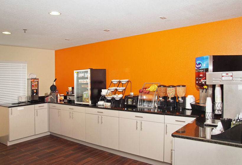 Super 8 Motel Osage Beach   | Osage Beach | Missouri | United States 5