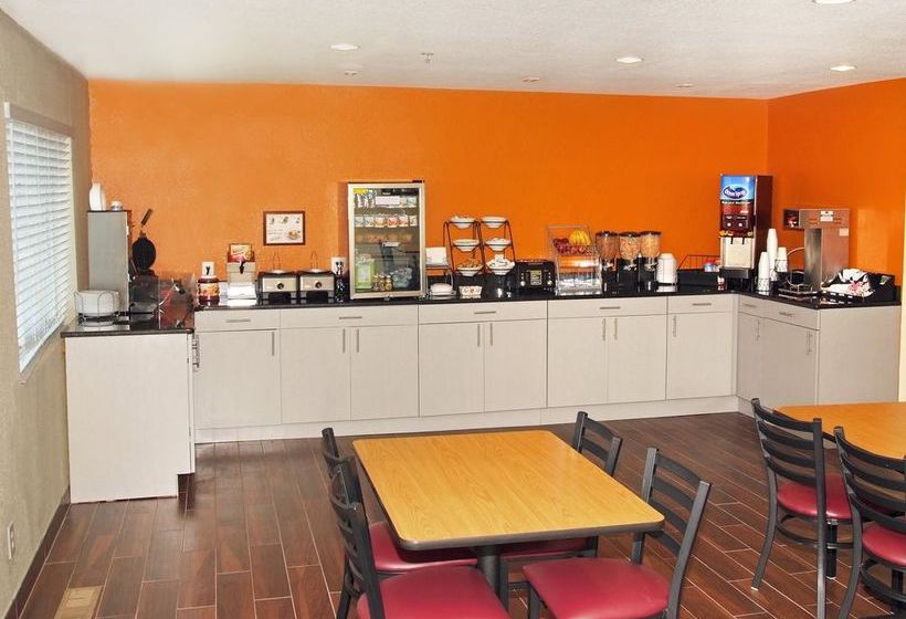 Super 8 Motel Osage Beach   | Osage Beach | Missouri | United States 7