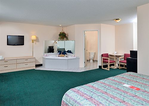 Motel Super 8 Markle  | Markle | Indiana | United States 10