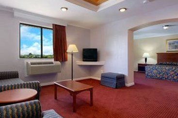 Motel Super 8 Suffolk Tidewater  | Suffolk | Virginia | United States 1