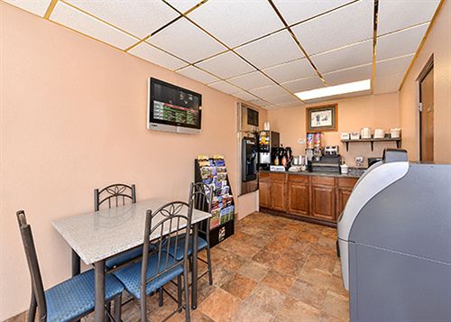 Motel Super 8 Dickinson ND  | Dickinson | North Dakota | United States 6