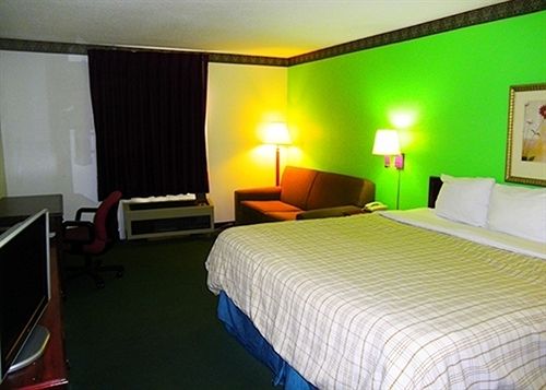 Motel Econo Lodge Benton  | Benton | Illinois | United States 1