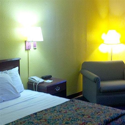 Motel Econo Lodge Benton  | Benton | Illinois | United States 5