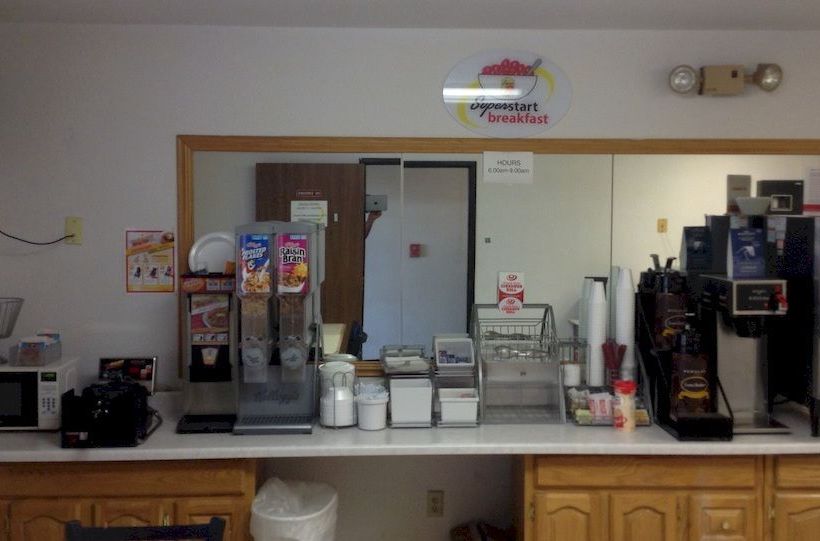 Motel Super 8 Winner Sd  | Winner | South Dakota | United States 16