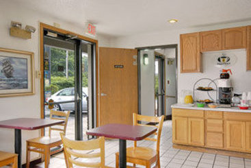 Super 8 Motel  | Lansing | Michigan | United States 1