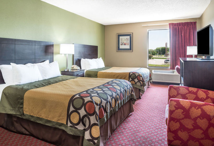 Hotel Super 8 Troy, IL St. Louis Area  | Troy | Illinois | United States 10
