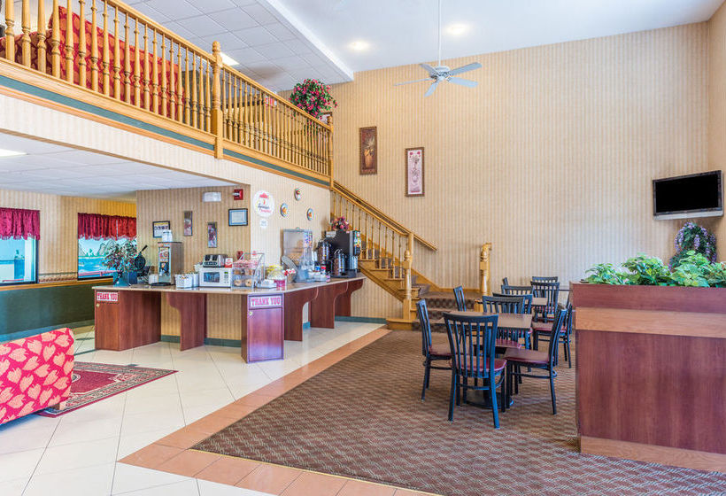 Hotel Super 8 Troy, IL St. Louis Area  | Troy | Illinois | United States 11