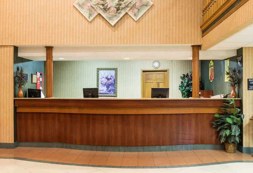 Hotel Super 8 Troy, IL St. Louis Area  | Troy | Illinois | United States 18