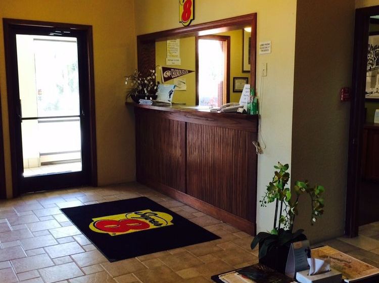 Super 8 Motel Chadron  | Chadron | Nebraska | United States 13