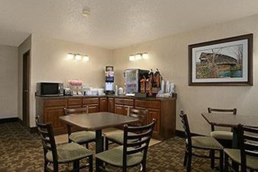 Hotel Super 8 Weston WV  | Weston | West Virginia | United States 5