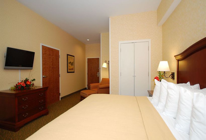 Quality Inn & Suites Evergreen Hotel  | Augusta | Maine | United States 13