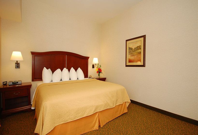 Quality Inn & Suites Evergreen Hotel  | Augusta | Maine | United States 15