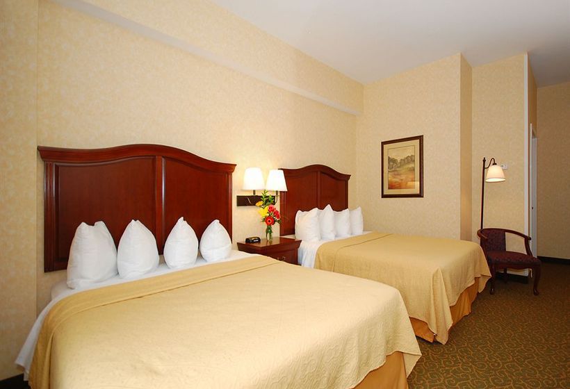 Quality Inn & Suites Evergreen Hotel  | Augusta | Maine | United States 18