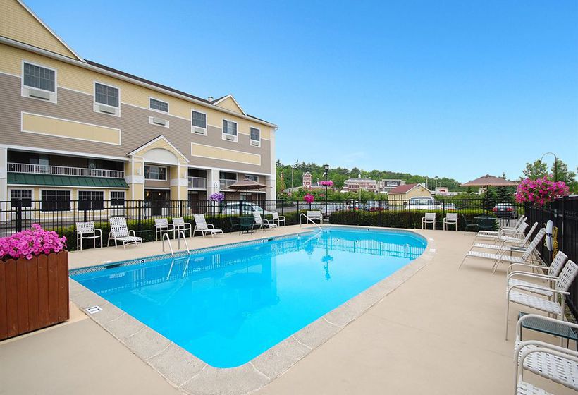 Quality Inn & Suites Evergreen Hotel  | Augusta | Maine | United States 9