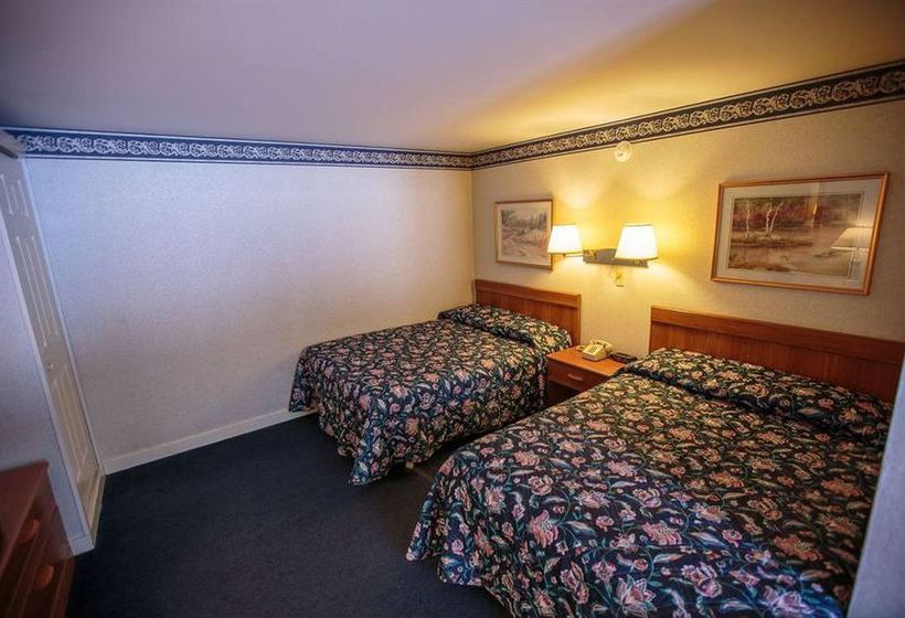 Town & Country Resort  | Stowe | Vermont | United States 11