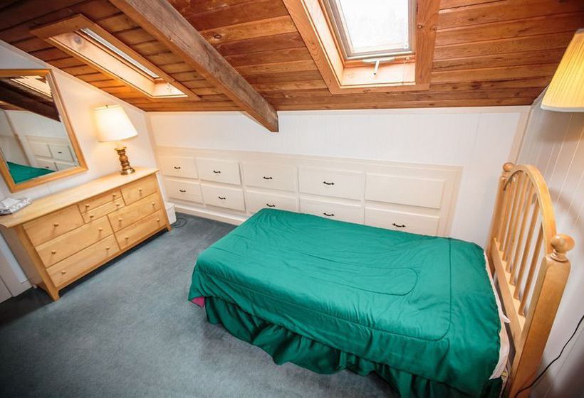 Town & Country Resort  | Stowe | Vermont | United States 7