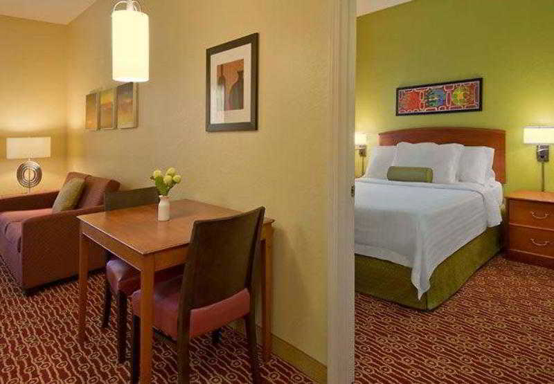 Hotel TownePlace Suites Cleveland Westlake  | Westlake | Ohio | United States 2
