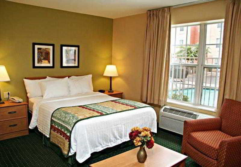 Hotel TownePlace Suites Phoenix North  | Phoenix | Arizona | United States 18