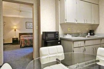 Hotel Travelodge Cleveland Lakewood  | Lakewood | Ohio | Hotel negli Stati Uniti 4