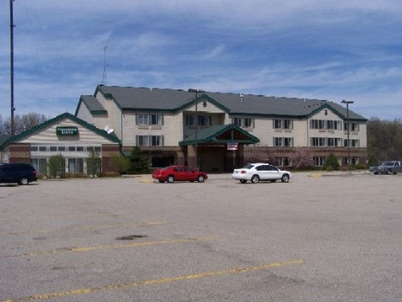Hotel Travelers Inn  