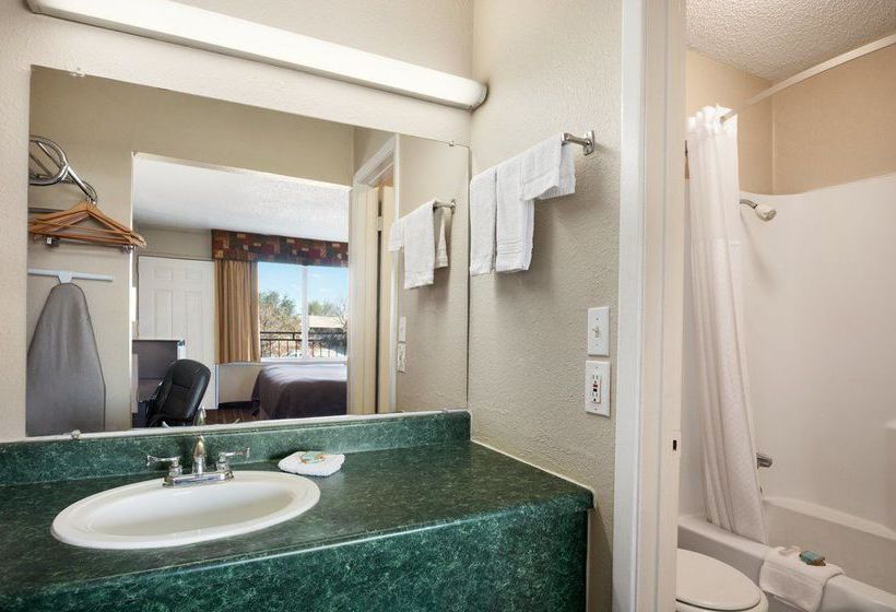 Hotel Travelodge Midland TX  | Midland | Texas | United States 1