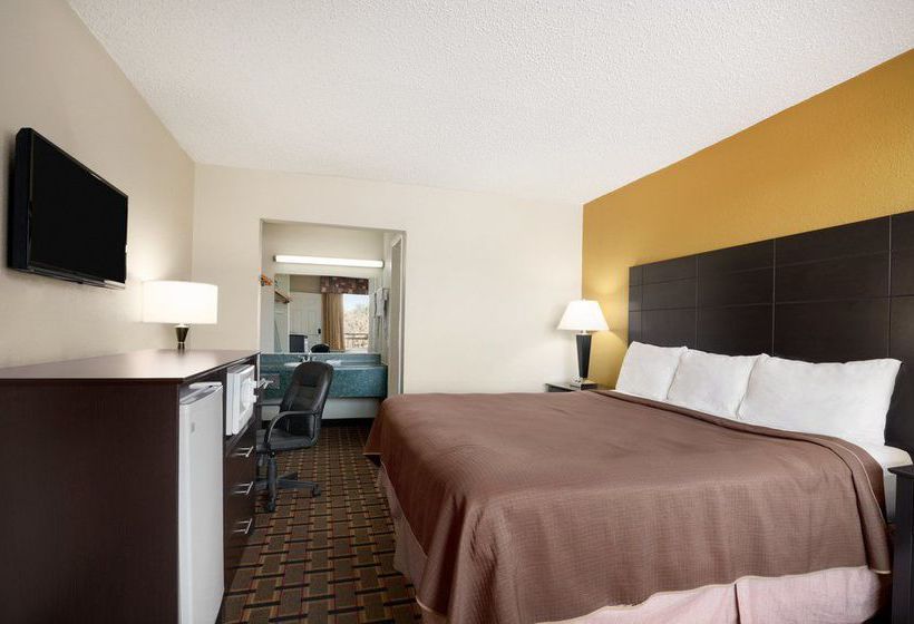 Hotel Travelodge Midland TX  | Midland | Texas | United States 11