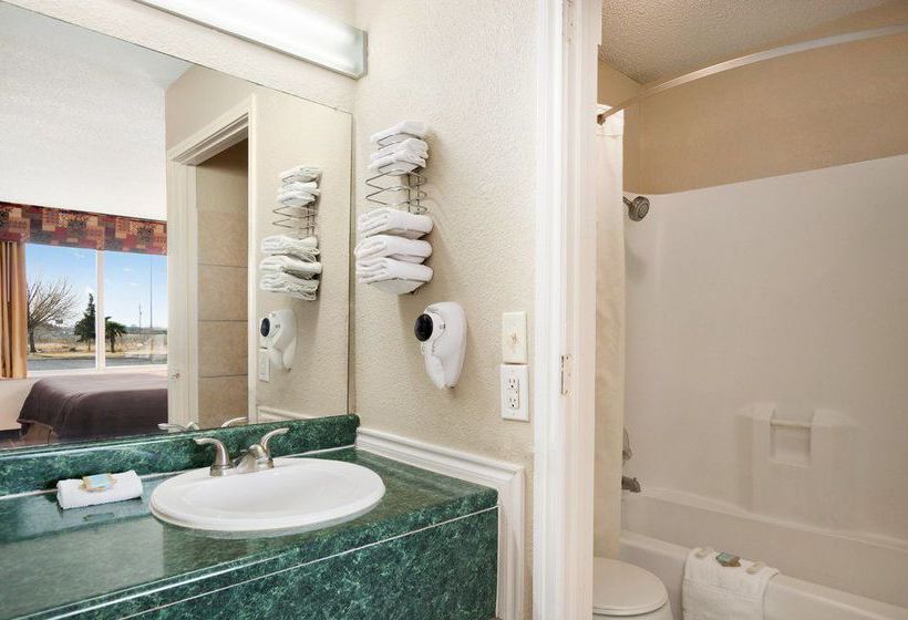 Hotel Travelodge Midland TX  | Midland | Texas | United States 2