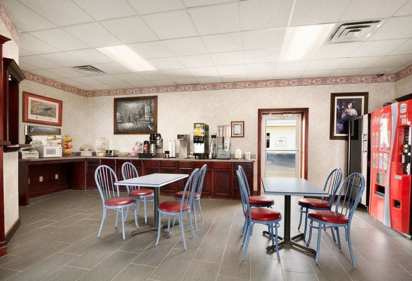 Hotel Travelodge Midland TX  | Midland | Texas | United States 4