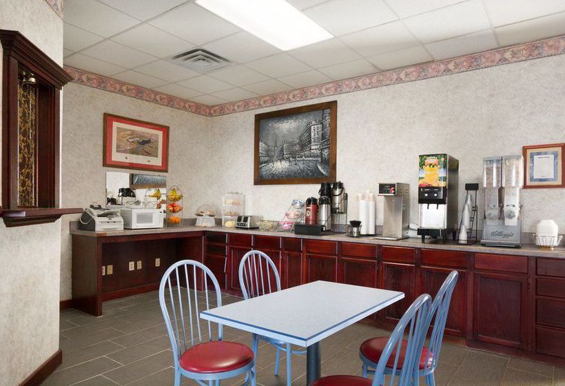 Hotel Travelodge Midland TX  | Midland | Texas | United States 5